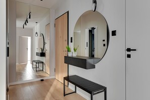 42-inch flat-screen TV with satellite channels - Warzywnicza - Motlava View (Gdansk)