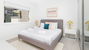 3 habitaciones, tabla de planchar con plancha y wifi gratis 