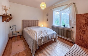 6 chambres, lit parapluie