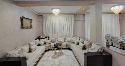 HomeDarna Stadium/Airport-Modern Apartment CAN2025