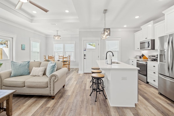 하우스, 침대(여러 개), 파티오, 정원 전망 (220 Lahan Blvd - Laguna Haven) | 내부