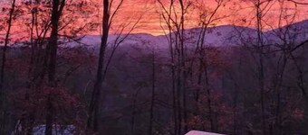 Outdoor Enthusiast's Peaceful Hideaway, Weikert