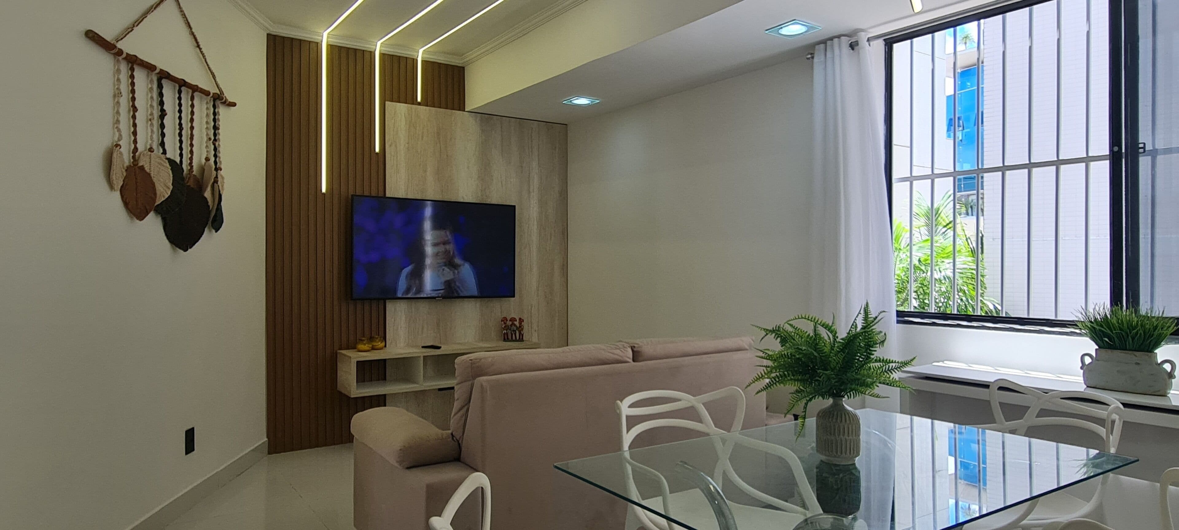 패밀리 아파트 | 거실 | 평면 TV