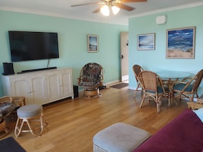 Smart TV, stereo