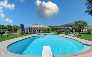 Pool - River Front W/ Pool - Relax ~ Chocolate Bayou Ranch Home (Alvin)