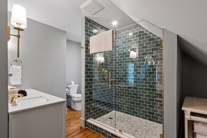 Shower, towels, soap, shampoo