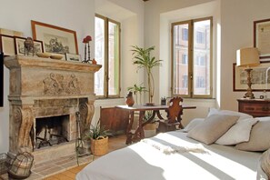 4 chambres, fer et planche à repasser, Wi-Fi gratuit, draps fournis