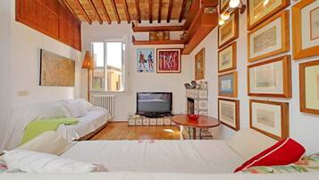 Fer et planche Ă repasser, Wi-Fi gratuit, draps fournis