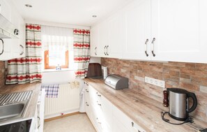 Kühlschrank, Herdplatte, Geschirrspüler