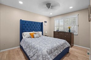 3 室のベッドルーム、WiFi