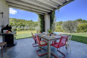 Outdoor dining - Villa GARDA - POOL - LAKE VIEW (Lonato del Garda)