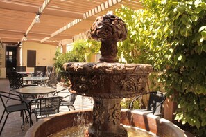 Terrace/patio - Historic Dow Hotel (Lone Pine)