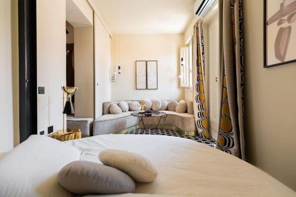 2 bedrooms, WiFi, bed sheets