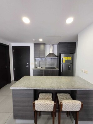 Uklassifisert bilde, 2 av 12, knapp