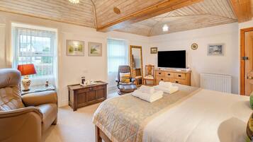 4 soverom, wi-fi (inkludert) og sengetøy