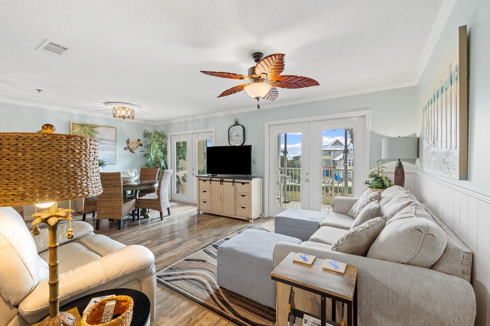 Winter Specials! Beautiful Gulf Views! Walk to beach + Pool