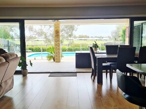 Dining - 15th on the Fairway, Silverwoods
Entire home in Yarrawonga, Australia (Yarrawonga)