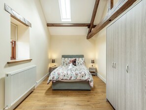 4 quartos, Wi-Fi de cortesia, roupa de cama