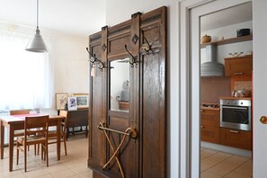 Dining - S327 - Sirolo, comfortable two-room apartment well equipped (Sirolo)