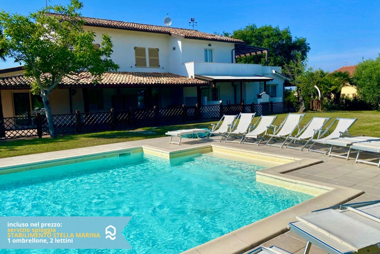 Lämmitetty uima-allas