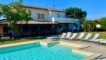 Una piscina riscaldata
