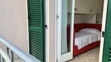 2 bedrooms, bed sheets