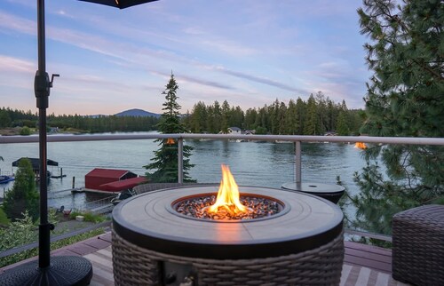 Riverside Harbor House | Luxury Riverfront | Dock & Fire Pit