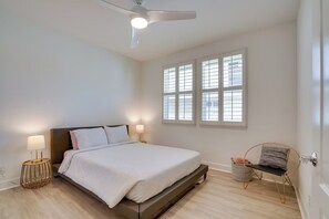 3 Schlafzimmer, Schreibtisch, Bügeleisen/Bügelbrett, kostenloses WLAN