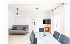 Interior - Amazing apartment in Sevid with WiFi (Sevid)