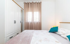2 bedrooms, free WiFi, bed sheets - Amazing apartment in Sevid with WiFi (Sevid)