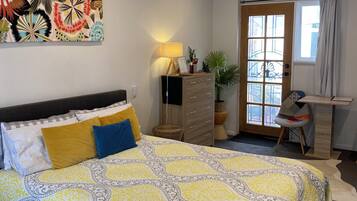 1 bedroom, travel cot, free WiFi, bed sheets