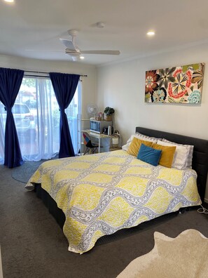 1 bedroom, travel cot, free WiFi, bed sheets