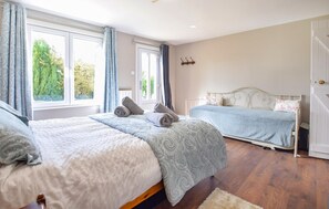 2 bedrooms, free WiFi, bed sheets