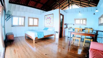 1 habitación, escritorio, wifi y ropa de cama