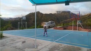 Sports court - Dptos Cálidos sin mal de altura a 20 min. Vista Panorámica de La Paz y El Alto (La Paz)
