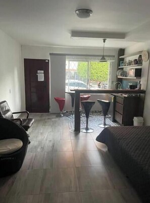 1 habitación y wifi 