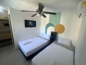 2 bedrooms, desk, iron/ironing board, WiFi
