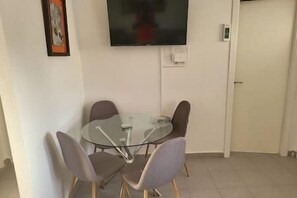 Dining - LOS1 -VAOGetAways Rentals-Los Alcazares (Los Alcázares)