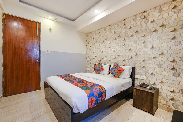 Egyptian cotton sheets, premium bedding, in-room safe, free WiFi