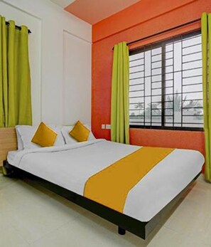 Egyptian cotton sheets, premium bedding, in-room safe, free WiFi - Fabhotel The Paradise Inn Residency (Kanayannur)