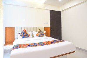Habitación de lujo | Sábanas de algodón egipcio, ropa de cama de alta calidad, caja fuerte