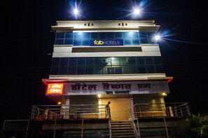 Exterior - Fabexpress Vaishnav Inn (Mawal)