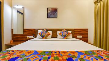 Deluxe Room | Egyptian cotton sheets, premium bedding, in-room safe, free WiFi