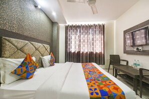 Premium Room | Egyptian cotton sheets, premium bedding, free WiFi, bed sheets - Fabhotel Green Valley (Kharar)