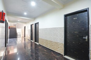 Lobby - FabHotel ASP Royal Residency Inn (New Delhi)