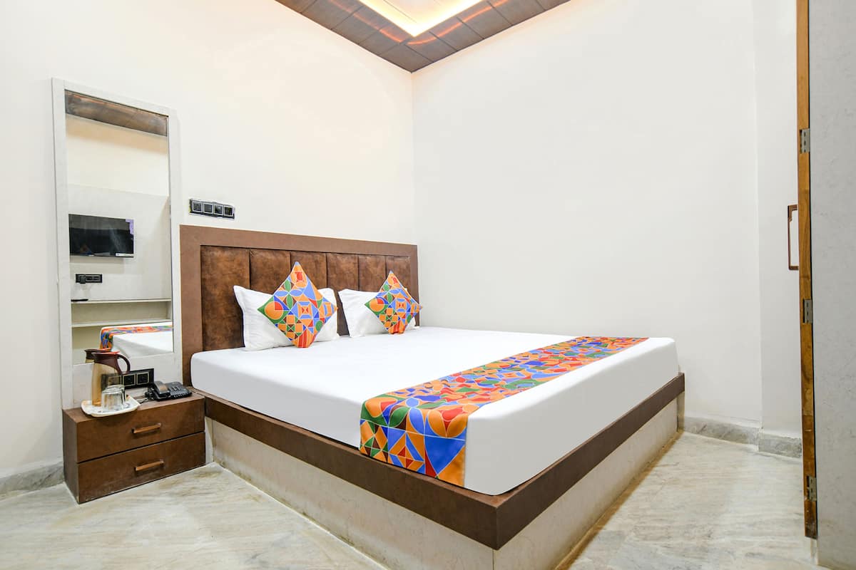 Deluxe Room | Egyptian cotton sheets, premium bedding, in-room safe, free WiFi