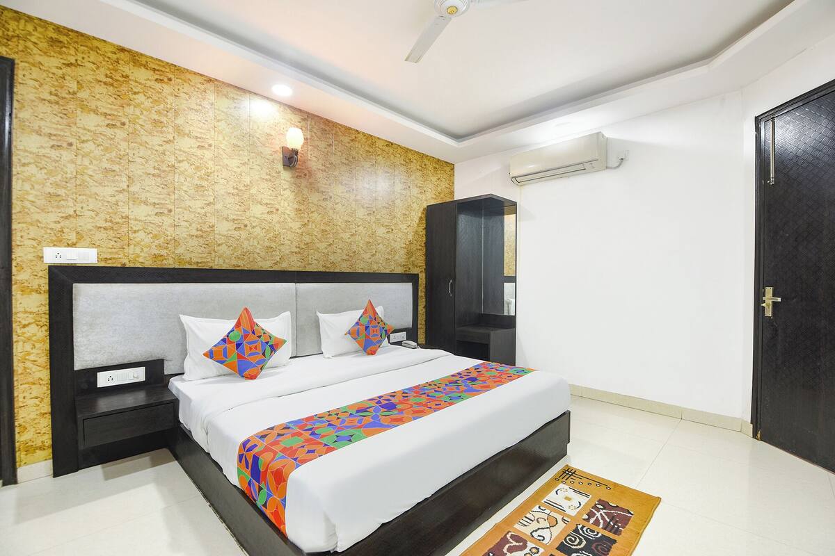 Deluxe Room | Egyptian cotton sheets, premium bedding, in-room safe, free WiFi