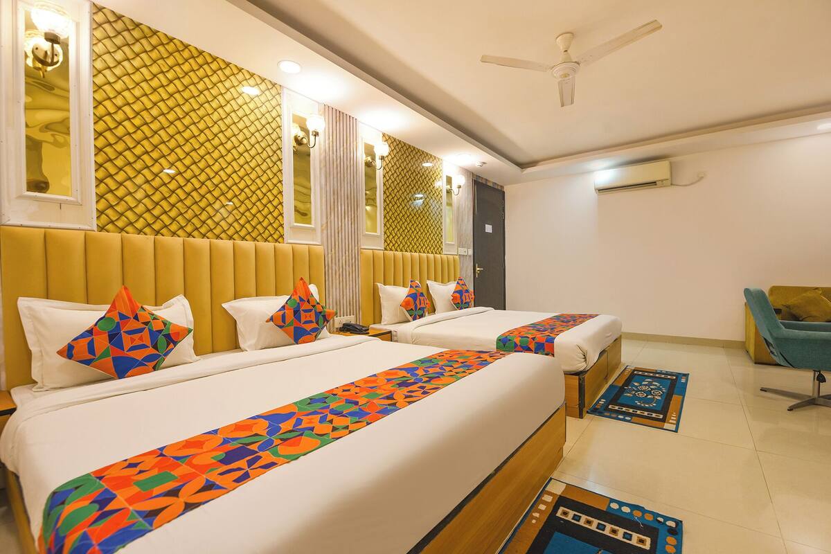 Family Room | Egyptian cotton sheets, premium bedding, in-room safe, free WiFi