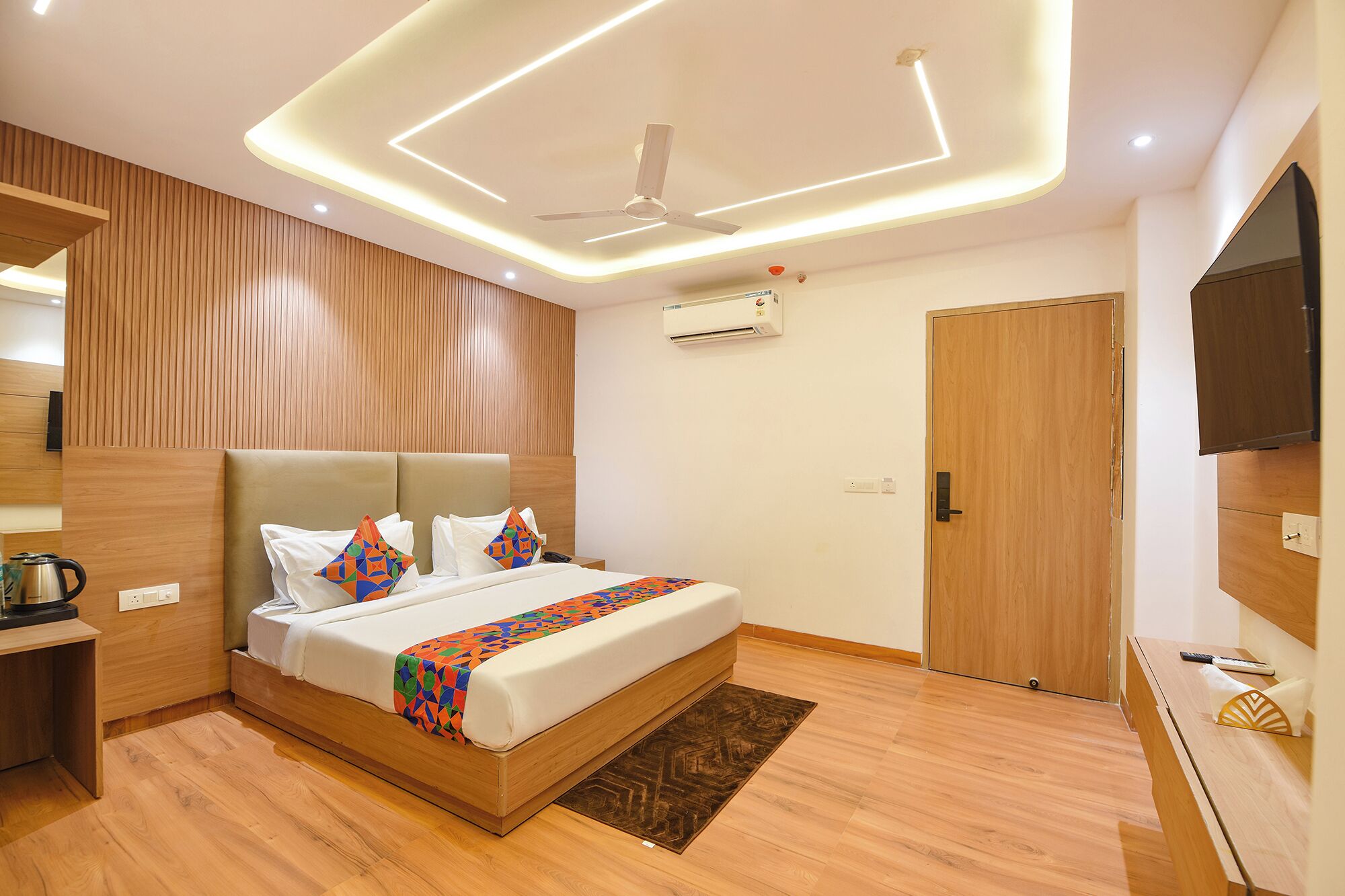 Premium Room | Egyptian cotton sheets, premium bedding, in-room safe, free WiFi