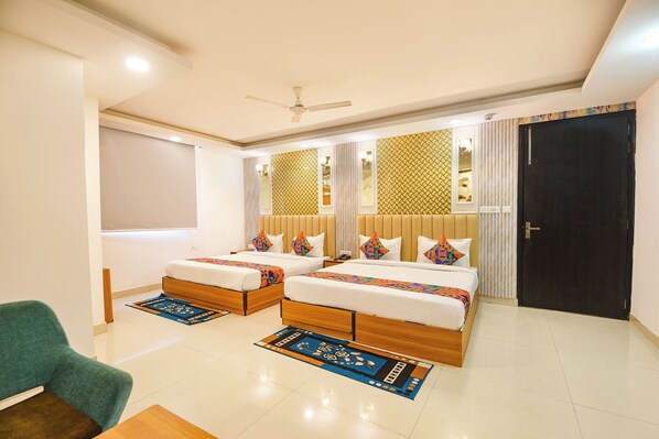 Family Room | Egyptian cotton sheets, premium bedding, in-room safe, free WiFi